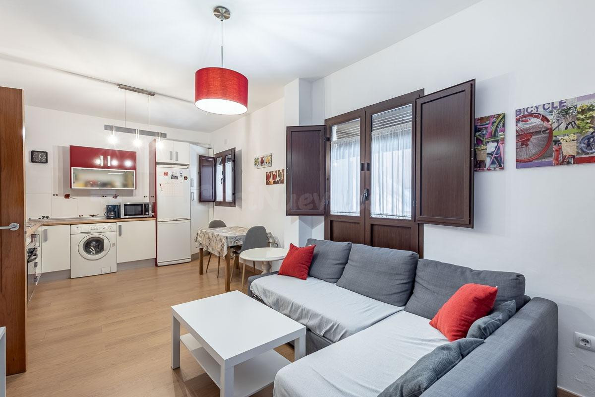 ¡Encantador Apartamento en Planta Baja en el Corazón del Rea - foto 3