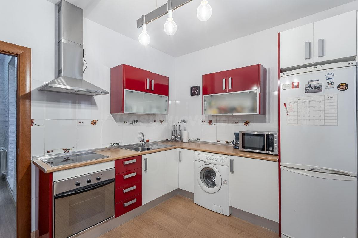 ¡Encantador Apartamento en Planta Baja en el Corazón del Rea - foto 5