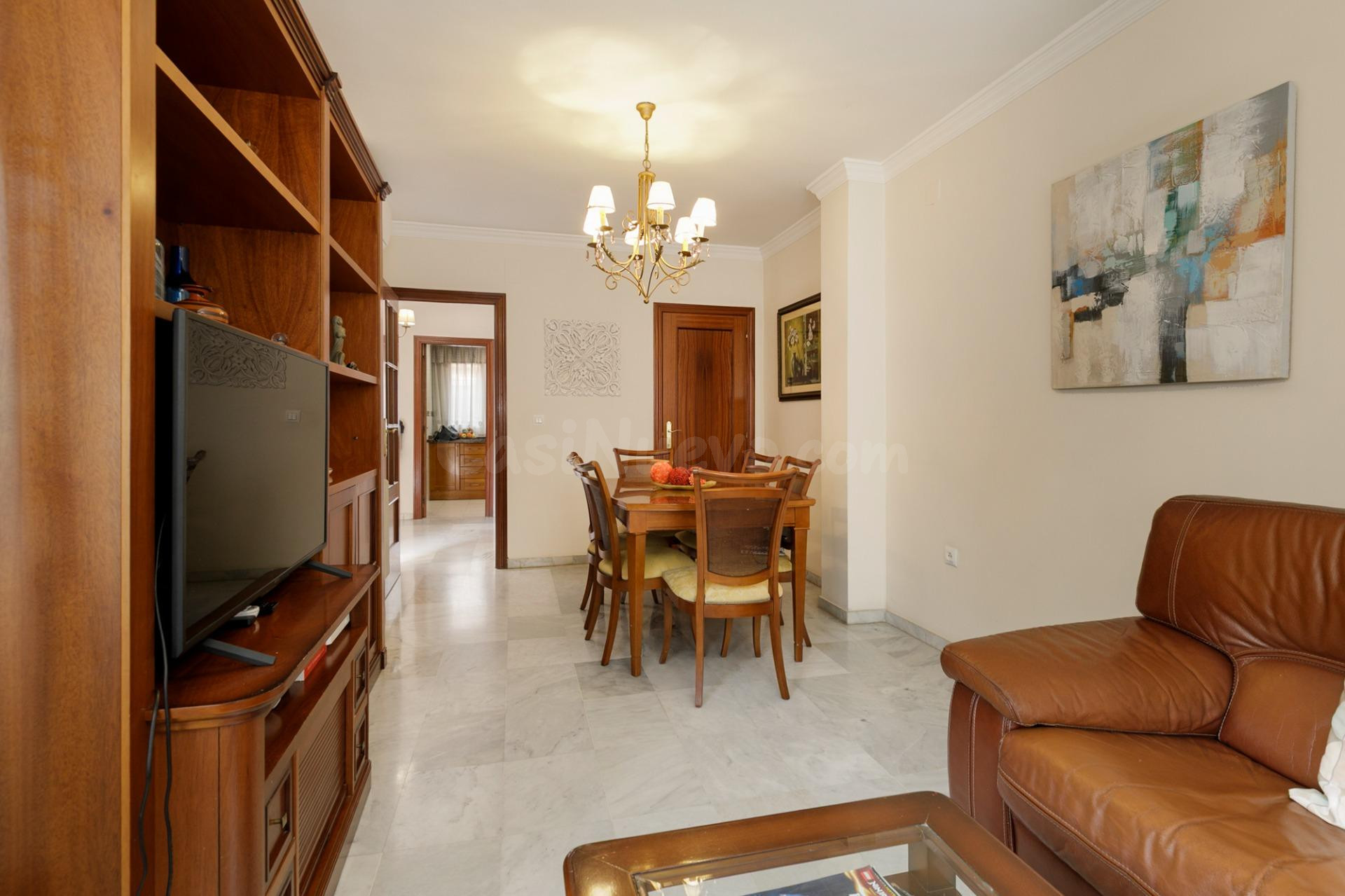Adosado “Dos en Uno” con apartamento independiente. - foto 3