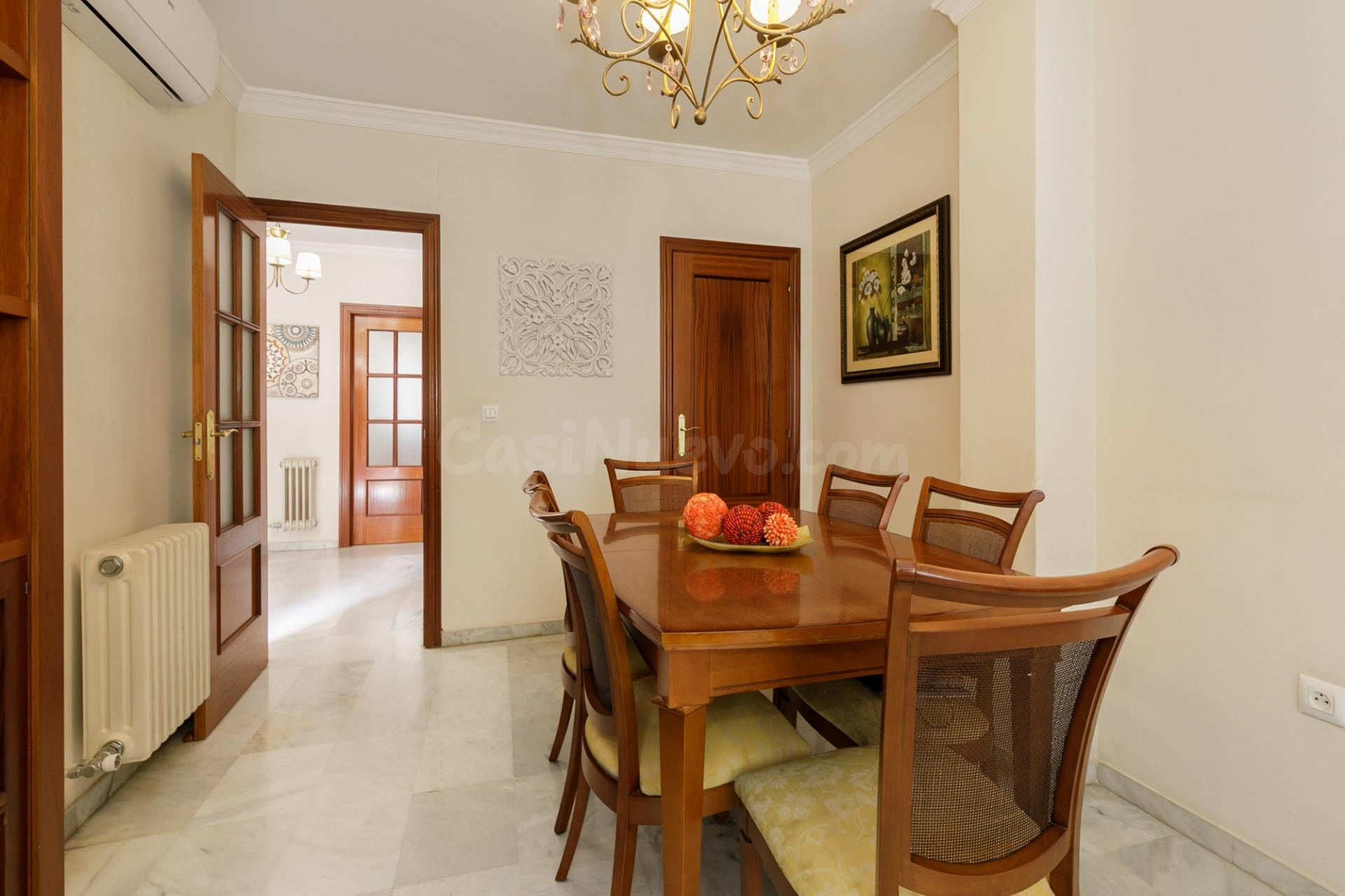 Adosado “Dos en Uno” con apartamento independiente. - foto 4