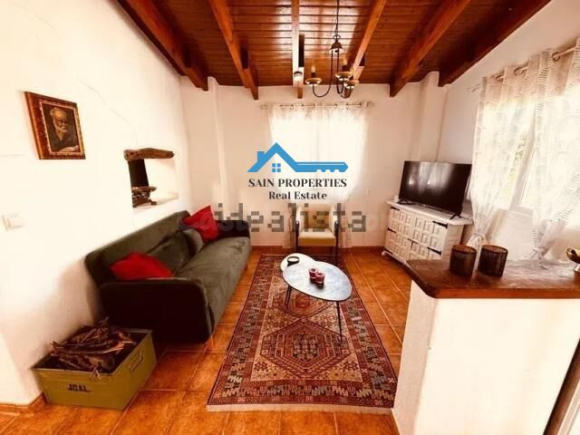 Chalet Renovado en Tárbena: Vistas y Autosuficiencia. - foto 4