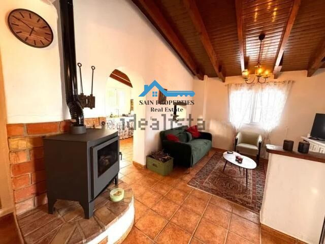 Chalet Renovado en Tárbena: Vistas y Autosuficiencia. - foto 5