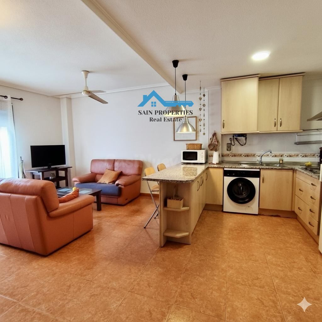 Bonito piso con garaje y piscina comunitaria en el centro de - foto 2