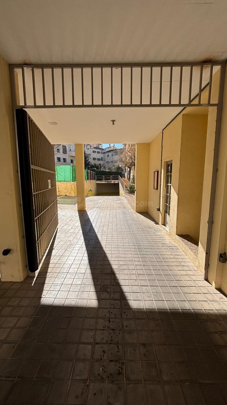 Se vende plaza de garaje - foto 2