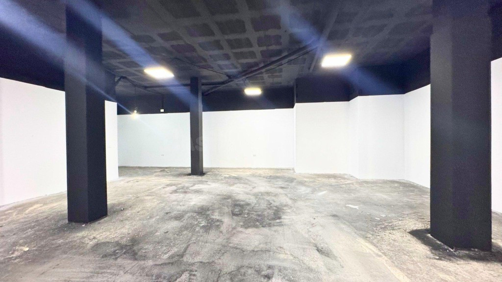 LOCAL COMERCIAL EN VENTA EN EL CENTRO DE NOVELDA – 256 m² RE - foto 2