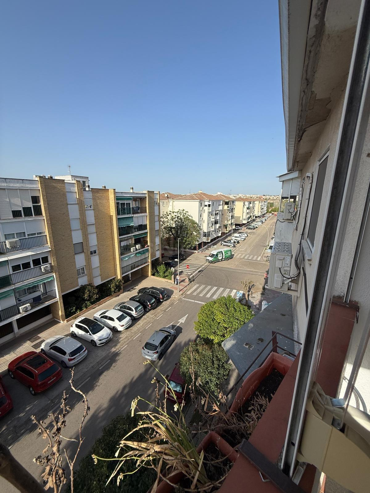 A 2 MINUTOS DEL HOSPITAL DE MÉRIDA | IDEAL PARA SANITARIOS O - foto 3