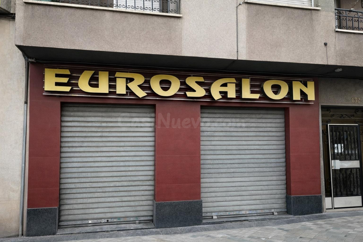 Local en avenida de Dilar