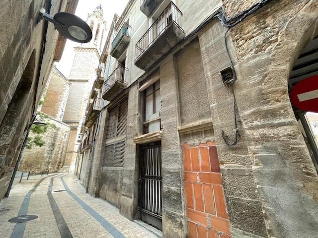 EDIFICIO EN VENTA EN VALLS A REHABILITAR