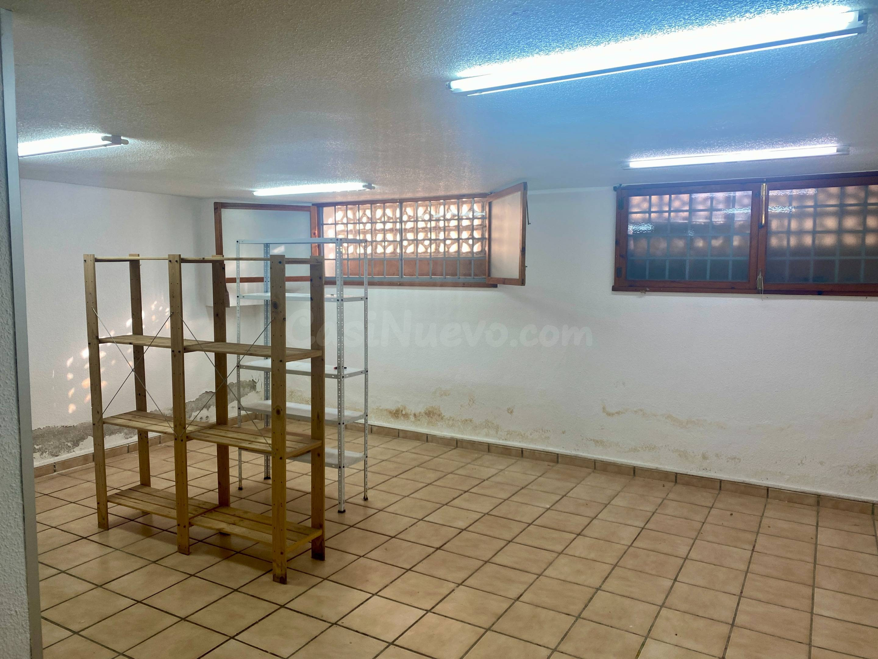 Se Vende un Bajo-Cochera en La Alberca precio  50.000€ - foto 2