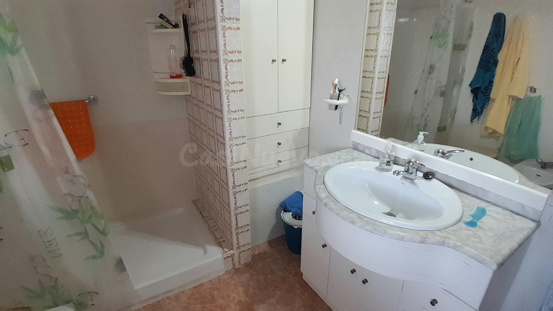 GRAN CASA 4 habitaciones CON GARAJE Y SOTANO EN YECLA - foto 4