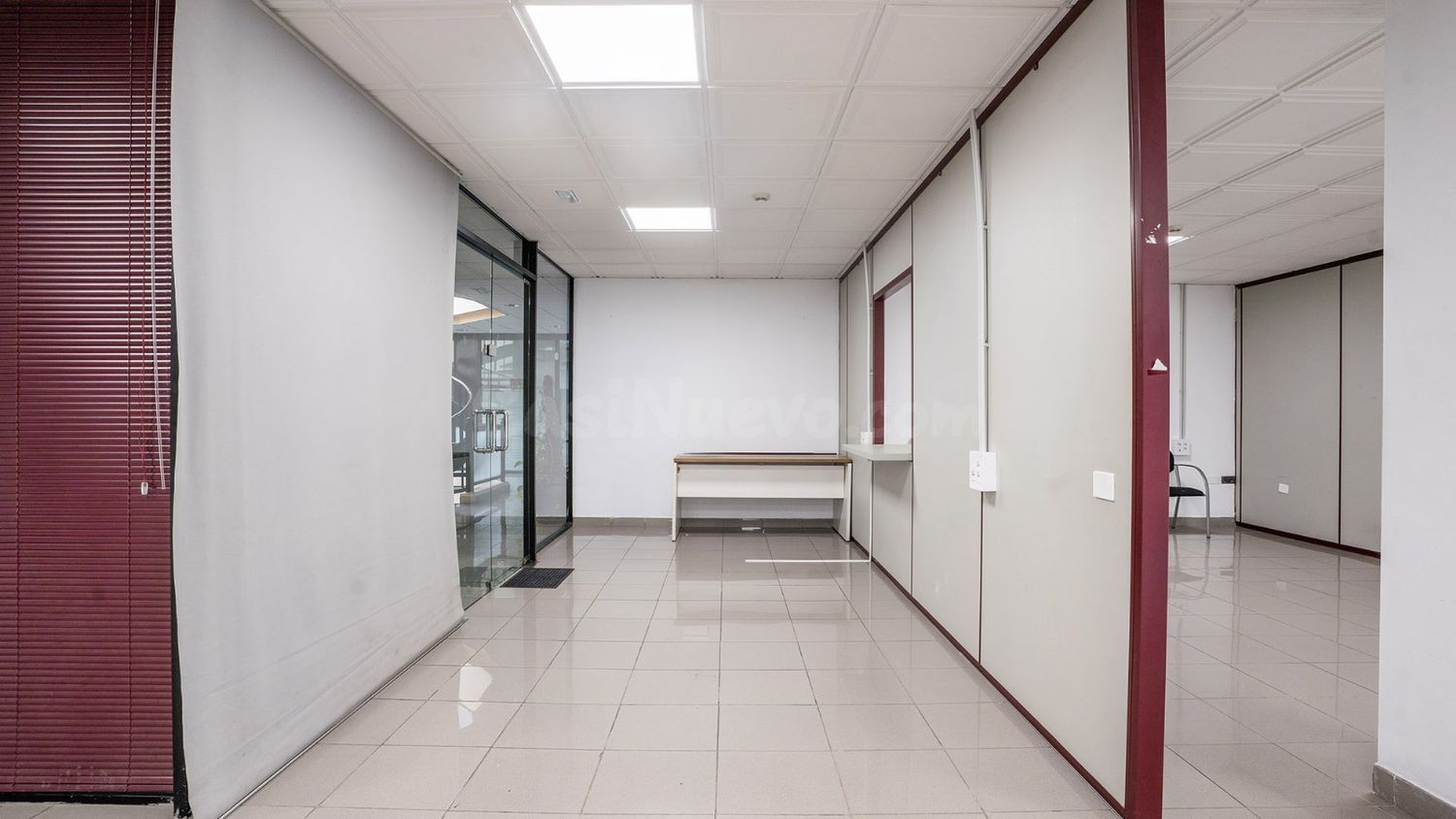 Amplia Oficina en Alquiler: Ideal para tu Negocio en Los Rod - foto 3
