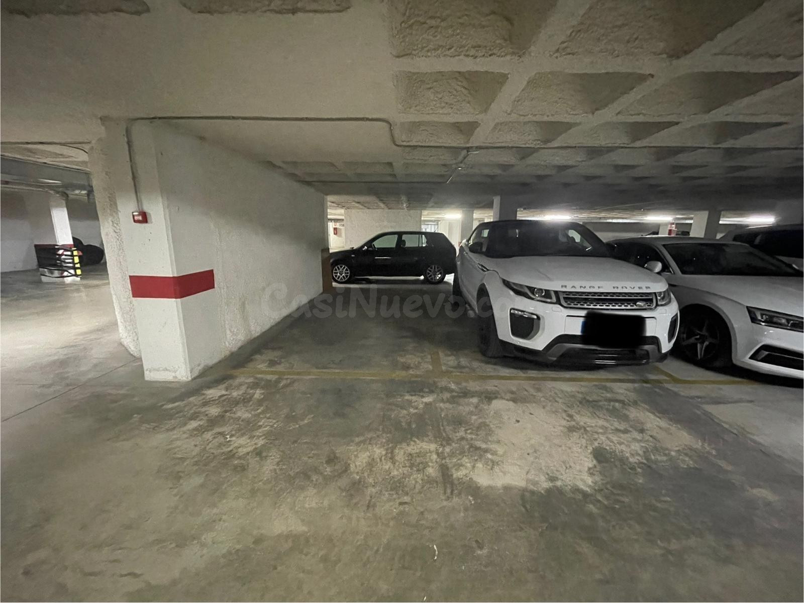 Amplia Plaza de Parking en Ubicación Estratégica - foto 3