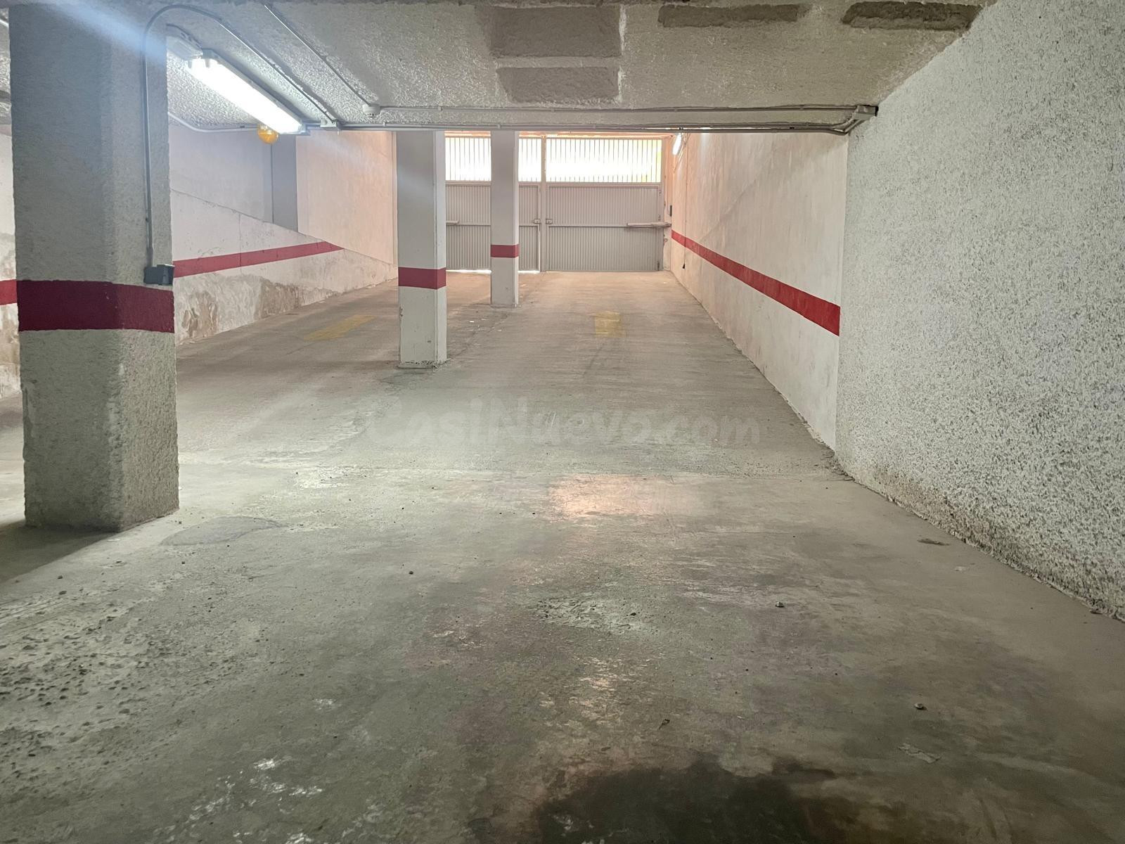 Amplia Plaza de Parking en Ubicación Estratégica - foto 5