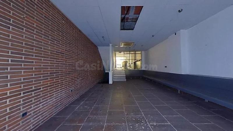 Local comercial en venta en el centro de Cubelles (Barcelona