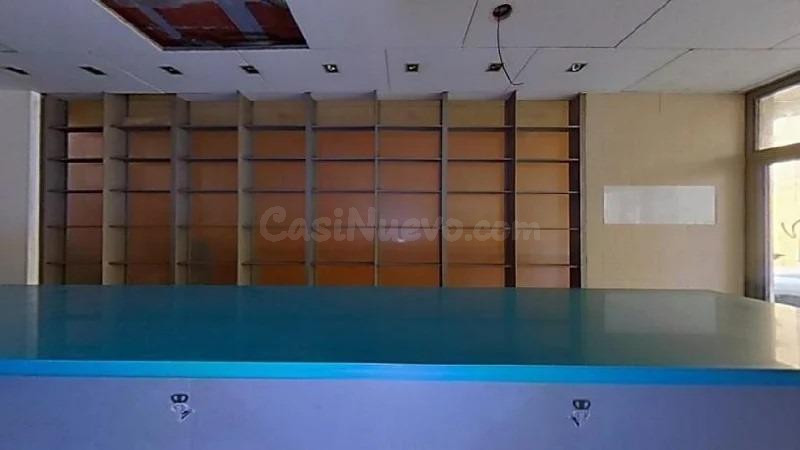 Local comercial en venta en el centro de Cubelles (Barcelona - foto 4