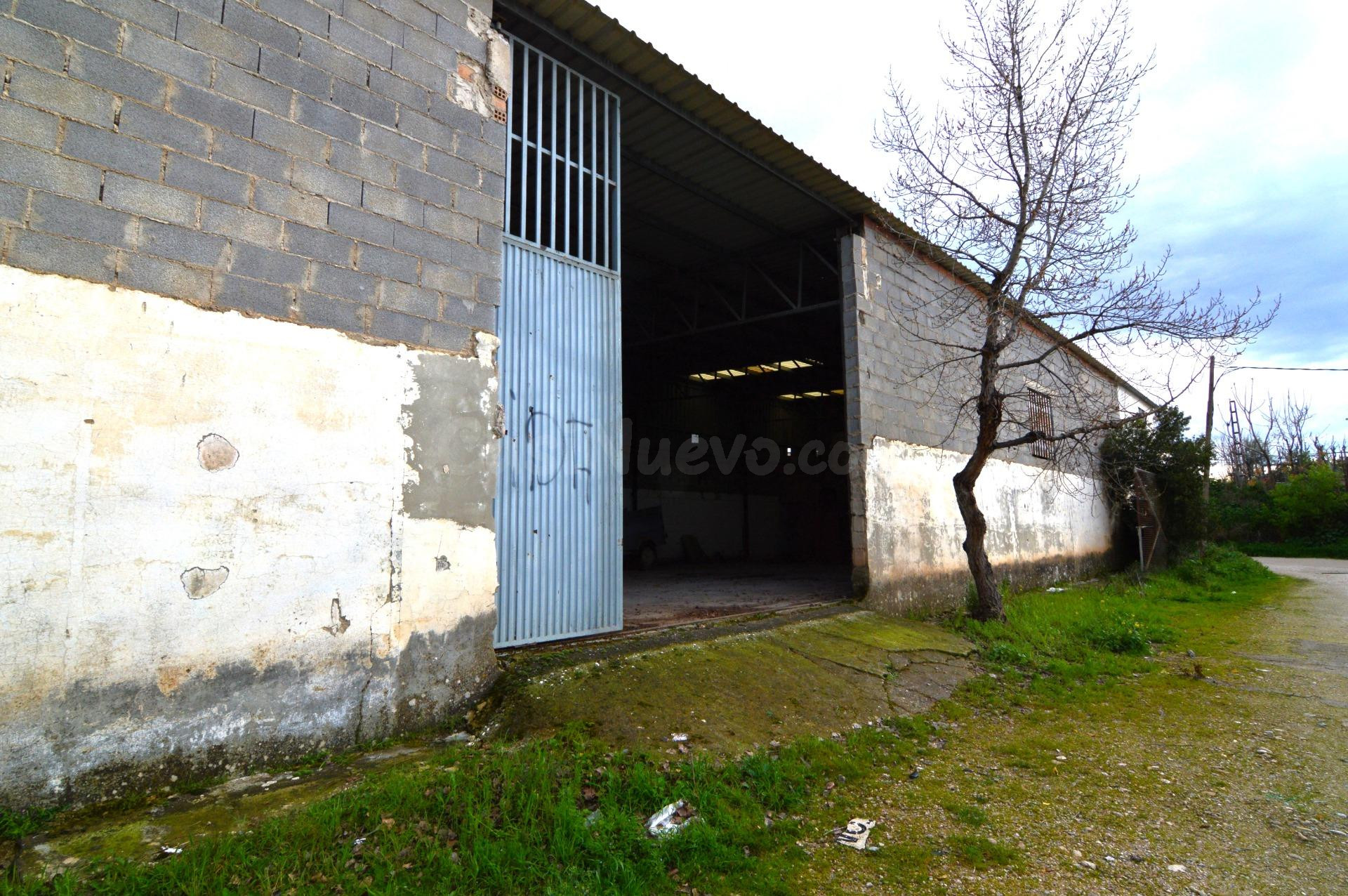 ¡GRAN OPORTUNIDAD! NAVE INDUSTRIAL EN LOJA, UBICACIÓN ESTRATÉGICA! - foto 5