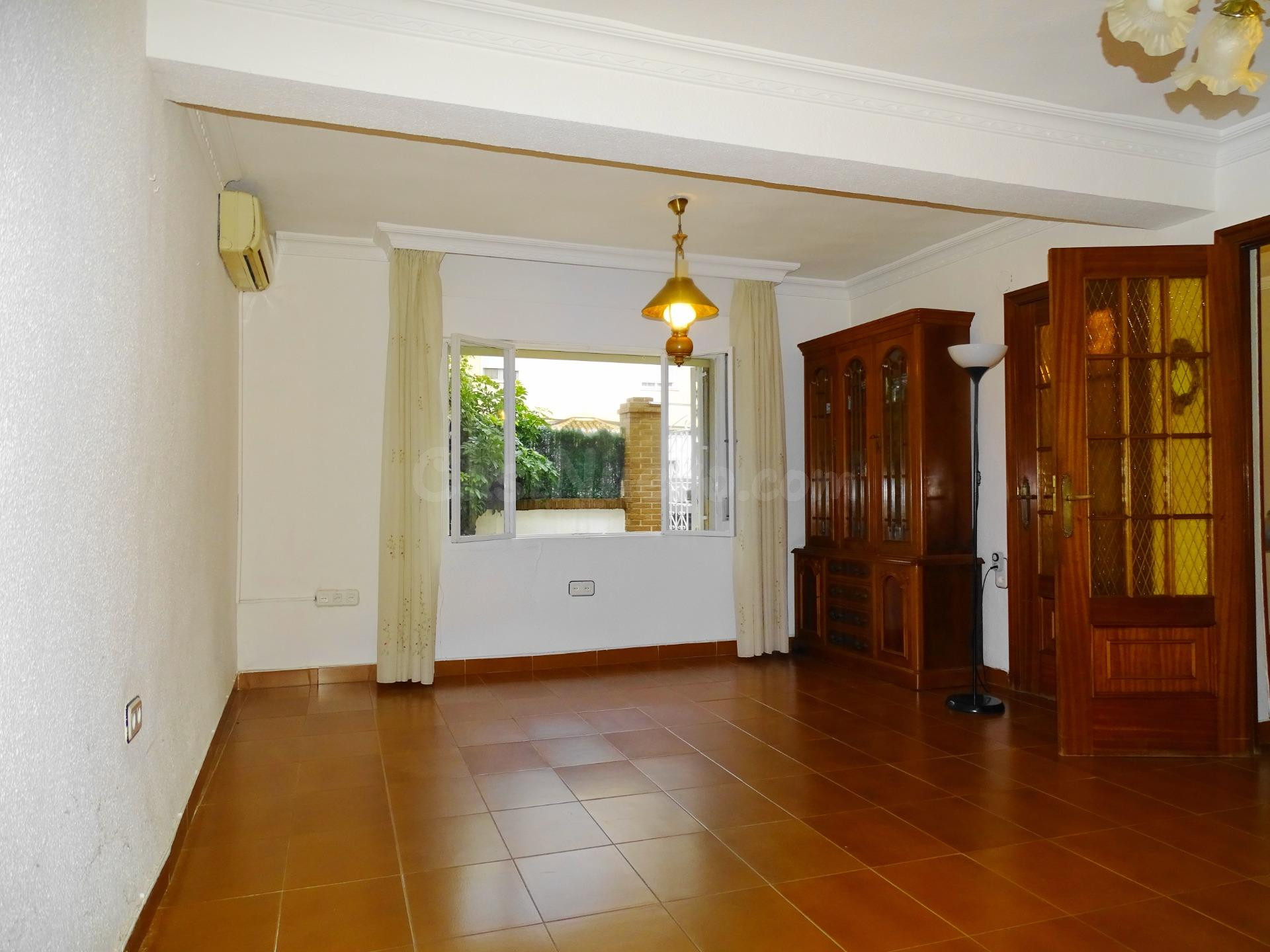 CASA EN LA INMEJORABLE ZONA DE VERGELES