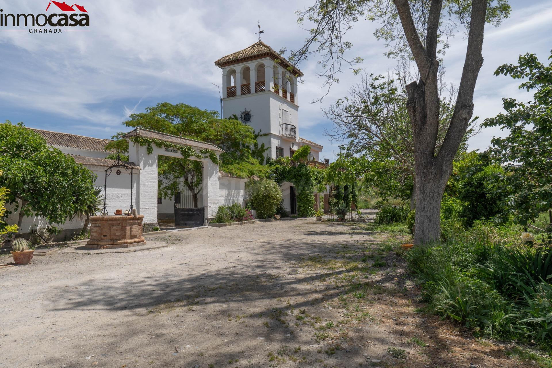 ¡Increíble Oportunidad! Cortijo en Venta en Vega de Granada, Santa Fe!