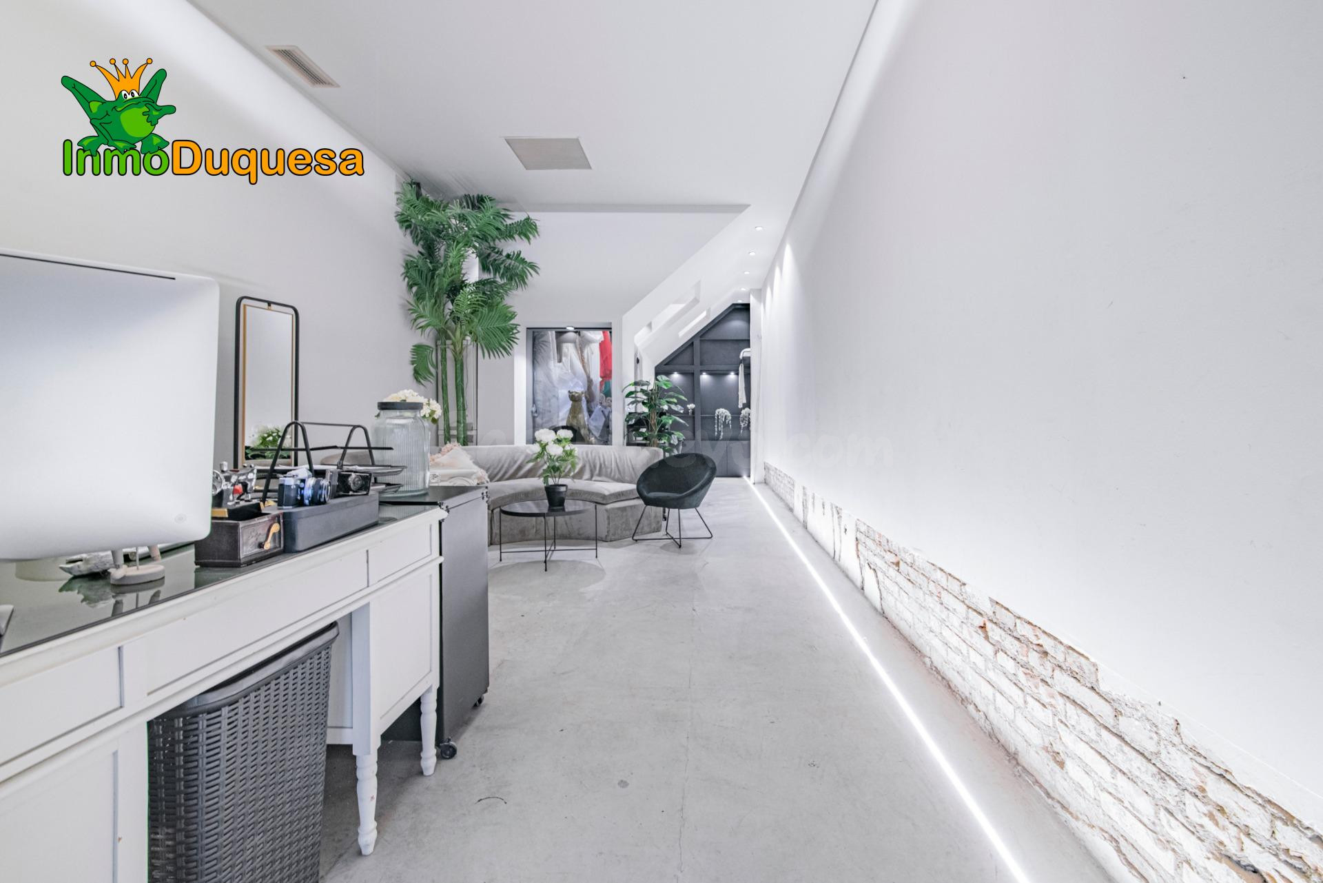 LOCAL COMERCIAL - Reformado - en el corazón de Granada. (Pas - foto 5