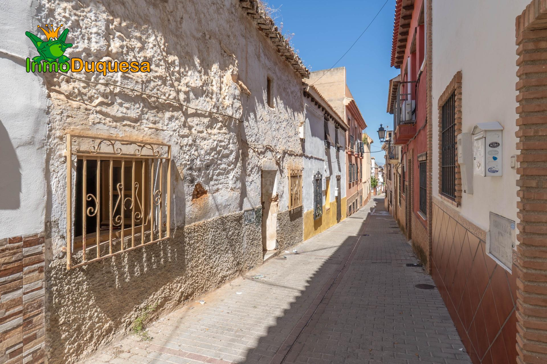 Casa para REFORMAR en el CENTRO de La Zubia - foto 5
