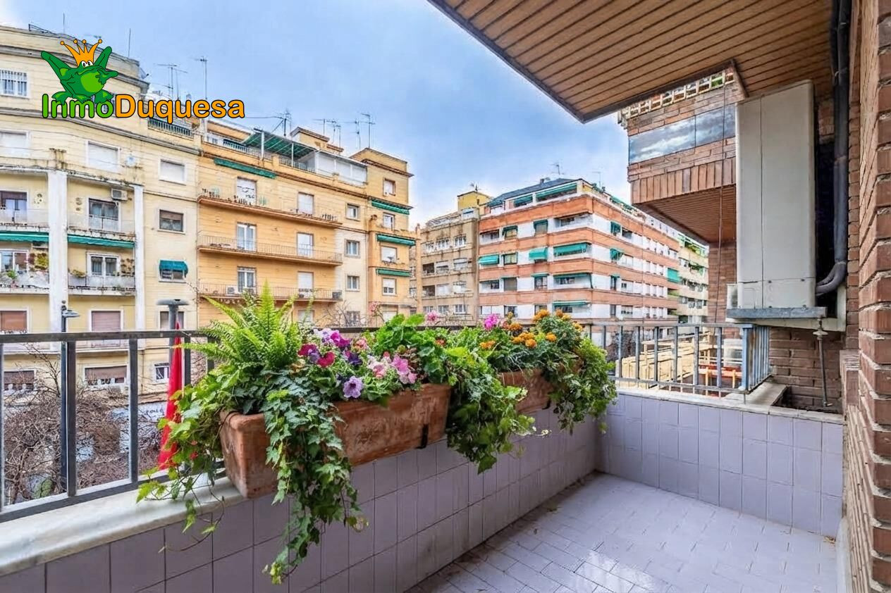 Gran piso de 4 dorm. en Calle Alhamar (Con 160 m2)