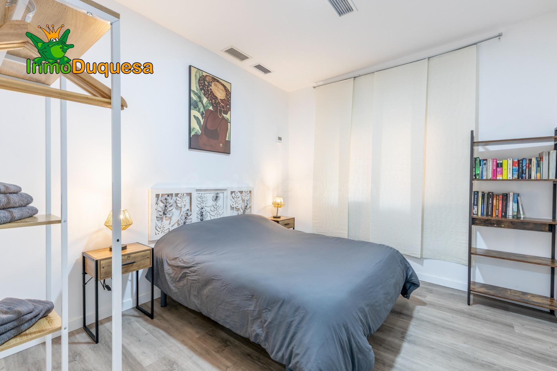 Piso de 2 dorm. con licencia turística en pleno centro de Gr - foto 3