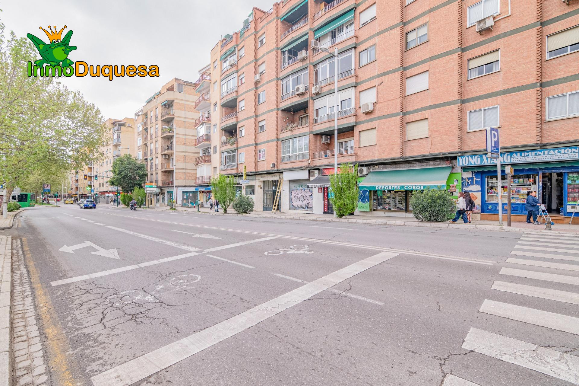 Local comercial junto a la Plaza de Toros. - foto 2