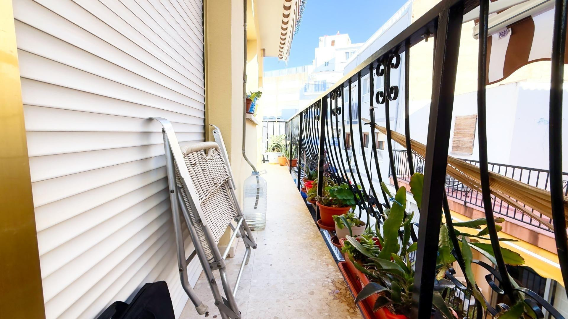 Piso en Venta en centro Benidorm  - Pueblo poniente Benidorm - foto 3