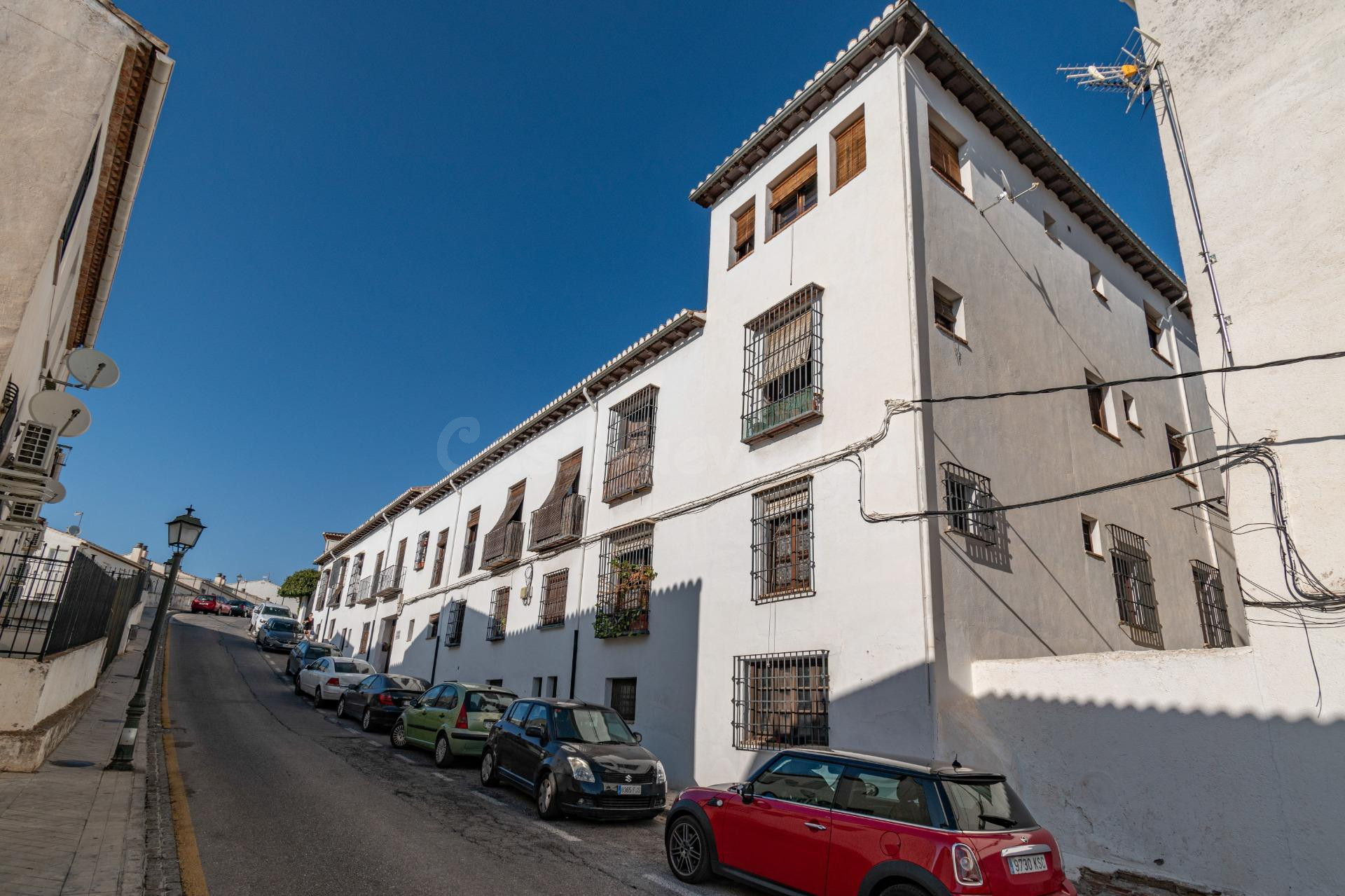 Apartamento amplio situado en casa corrala rehabilitada