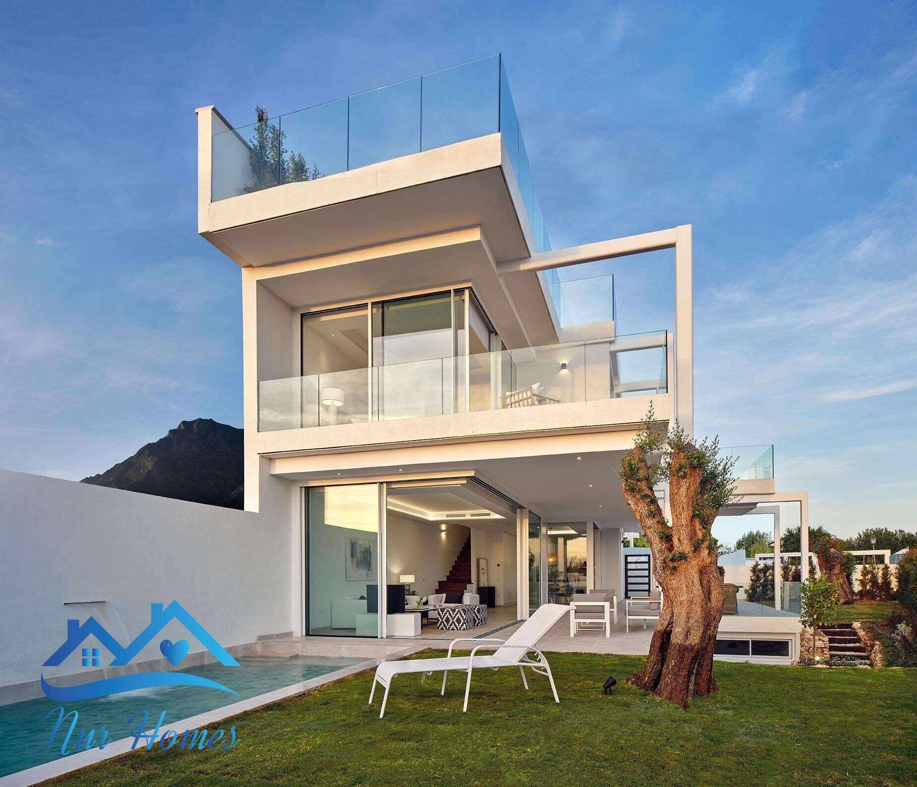 VILLAS DE LUJO A UN PASO DE MARBELLA CENTRO DE OBRA NUEVA - foto 2