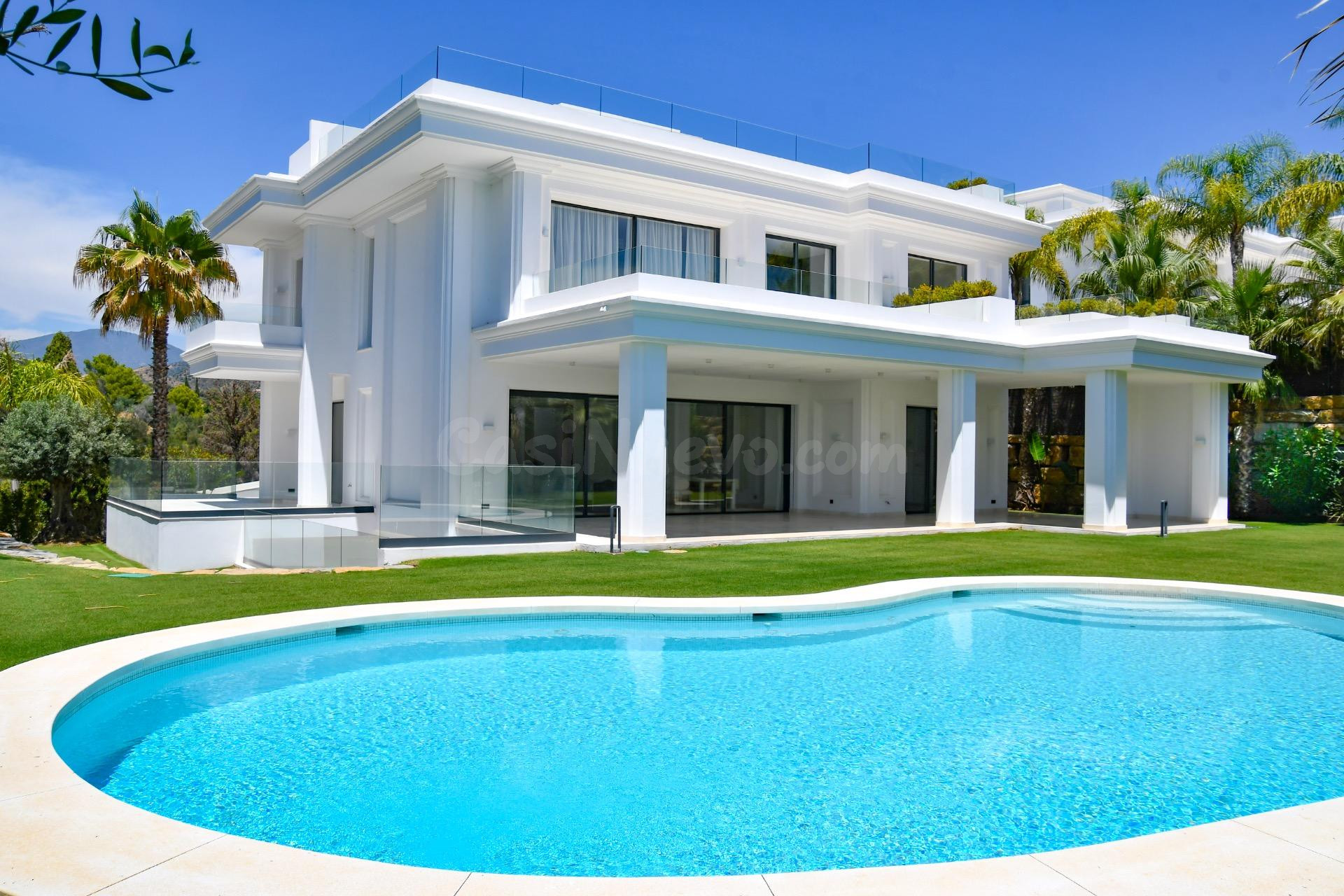 VILLAS DE LUJO DE OBRA NUEVA EN LOMAS DEL MARBELLA CLUB - foto 5