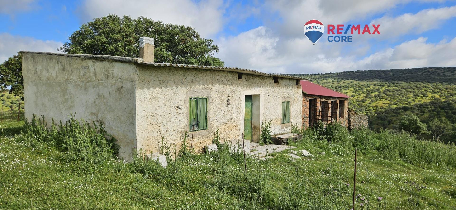 Finca de Recreo con Cortijo y Nave Ganadera - foto 3