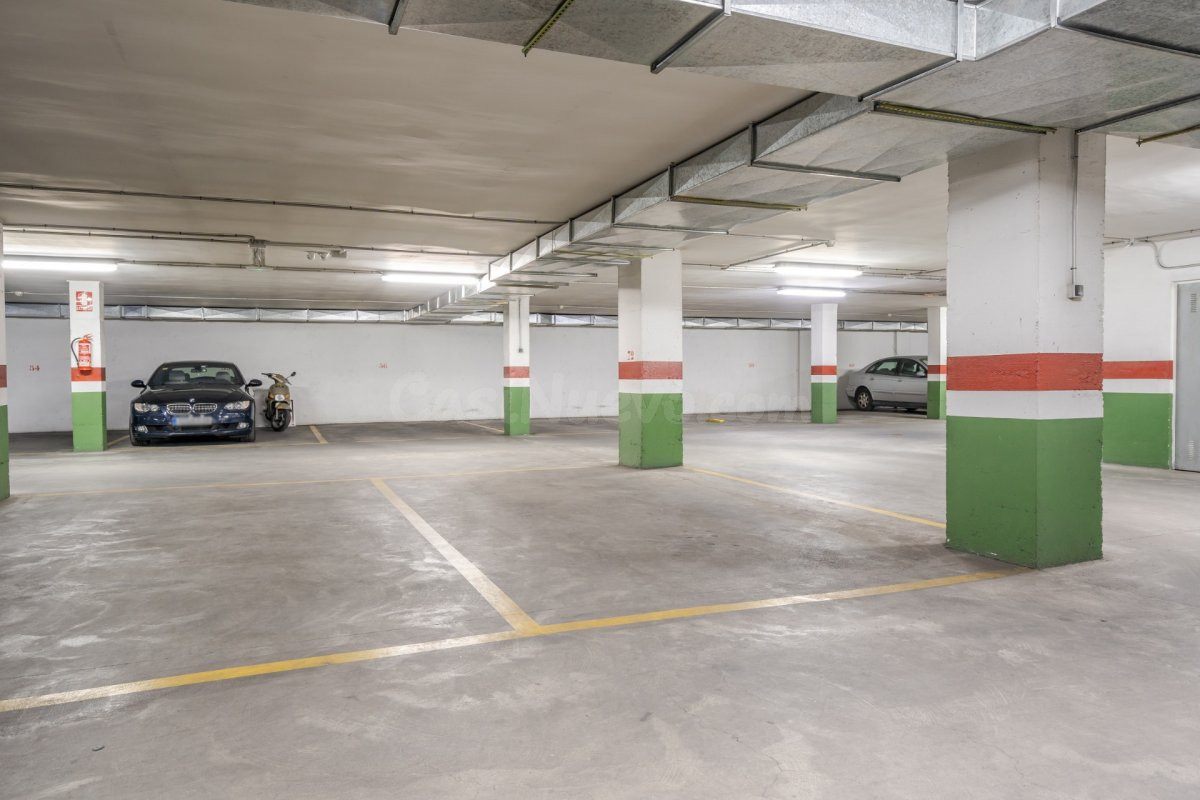 SE VENDEN 2 PLAZAS DE GARAJE. ZONA FORUM. 46.000 EUROS. - foto 4