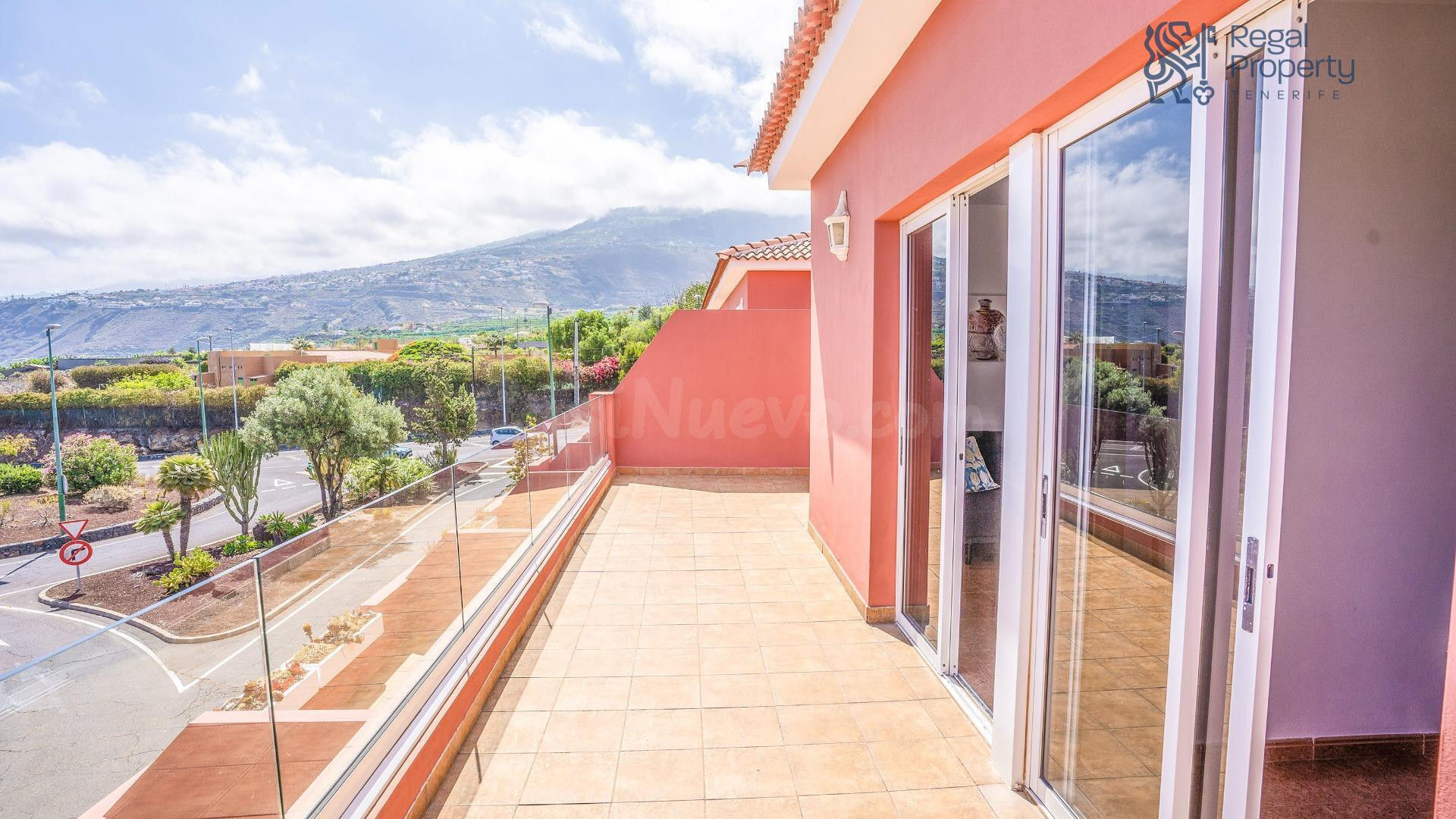 VENTA ÁTICO CON PLAZA DE GARAJE EN PUERTO DE LA CRUZ - foto 2