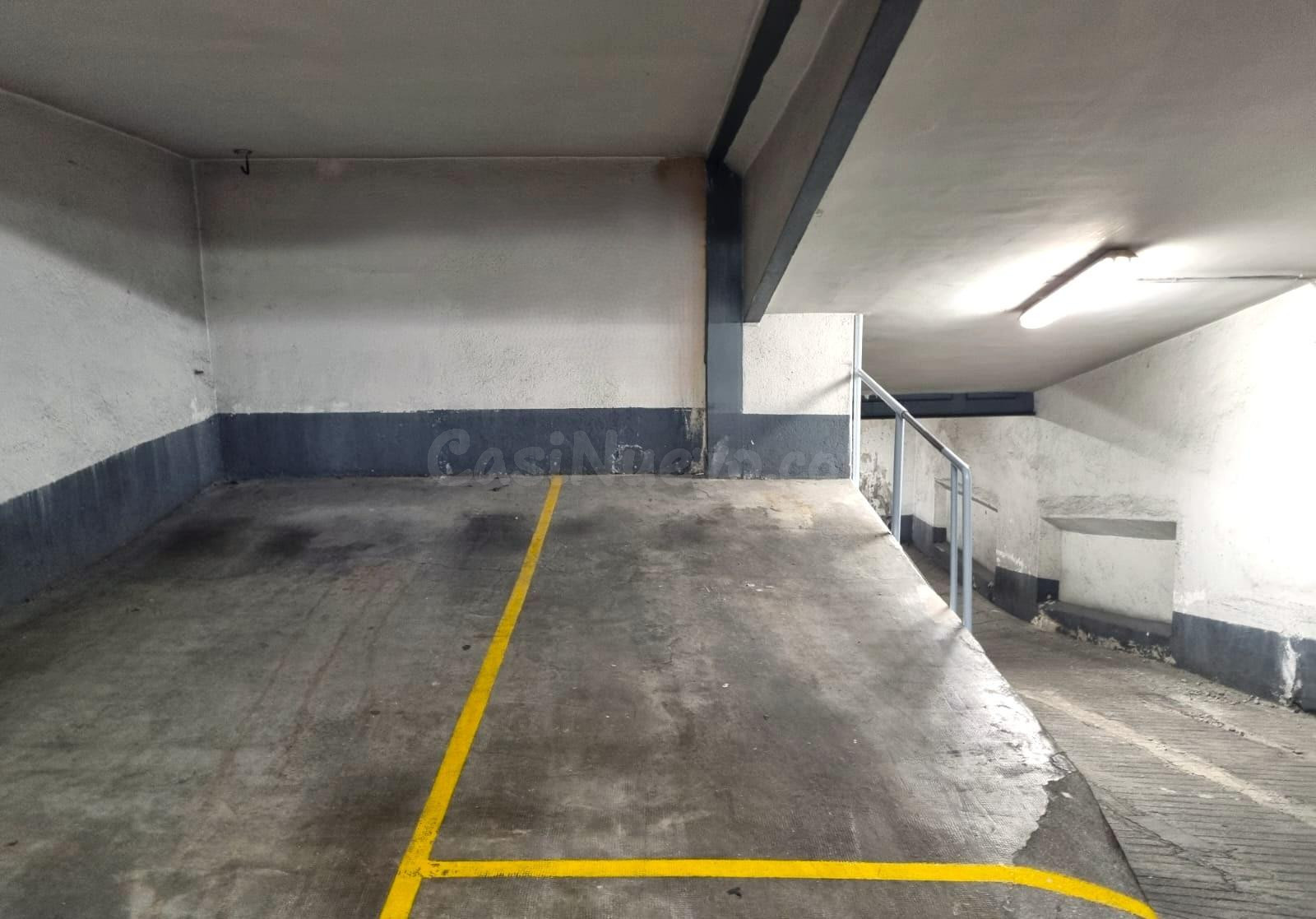 Plaza para coche pequeño en Trafalgar - foto 2