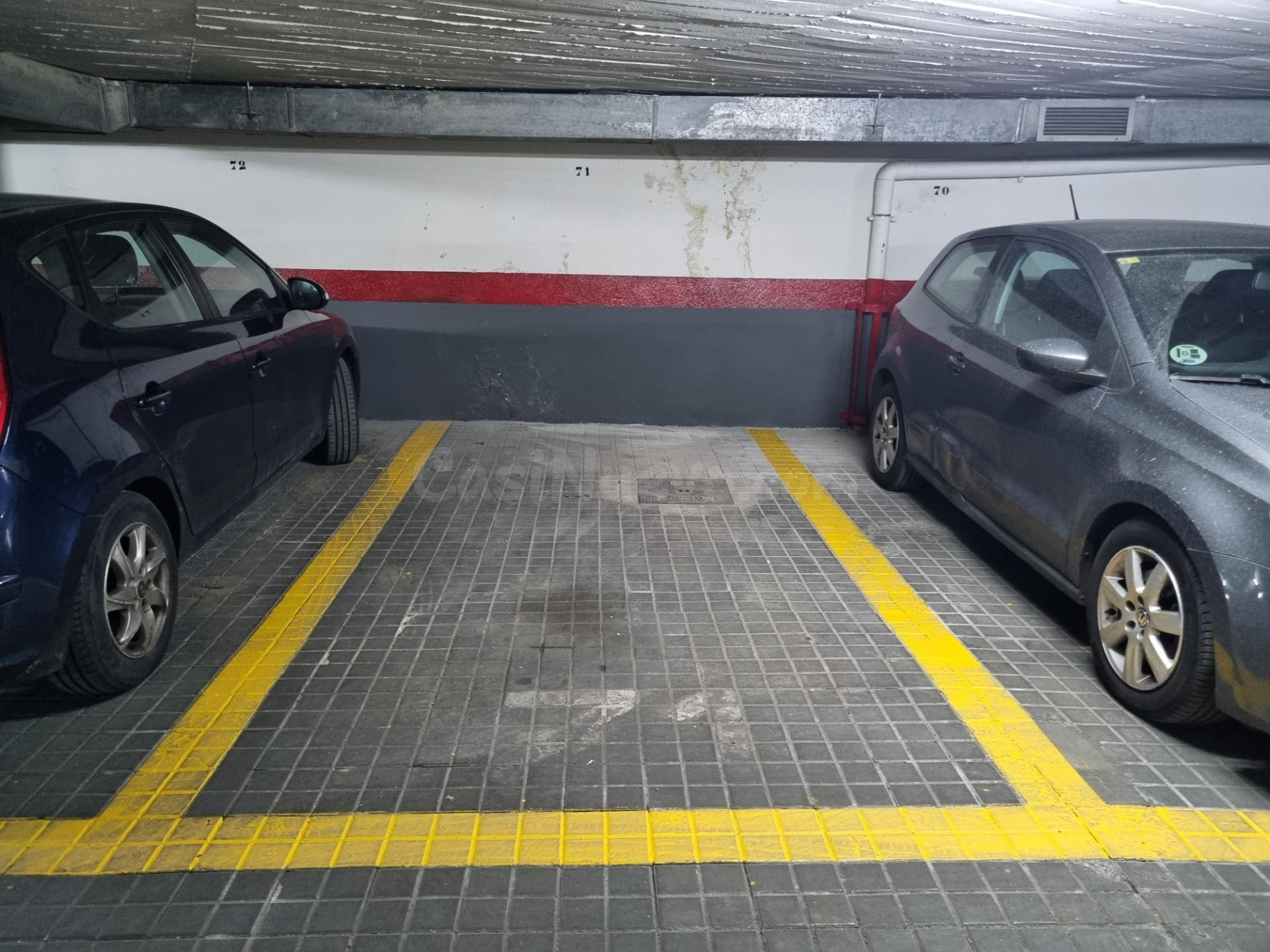 Plaza para coche mediano en San Vicente Ferrer - foto 2