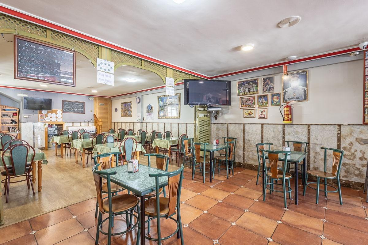 OPORTUNIDAD DE INVERSIÓN: RESTAURANTE EN FUNCIONAMIENTO + VI - foto 5