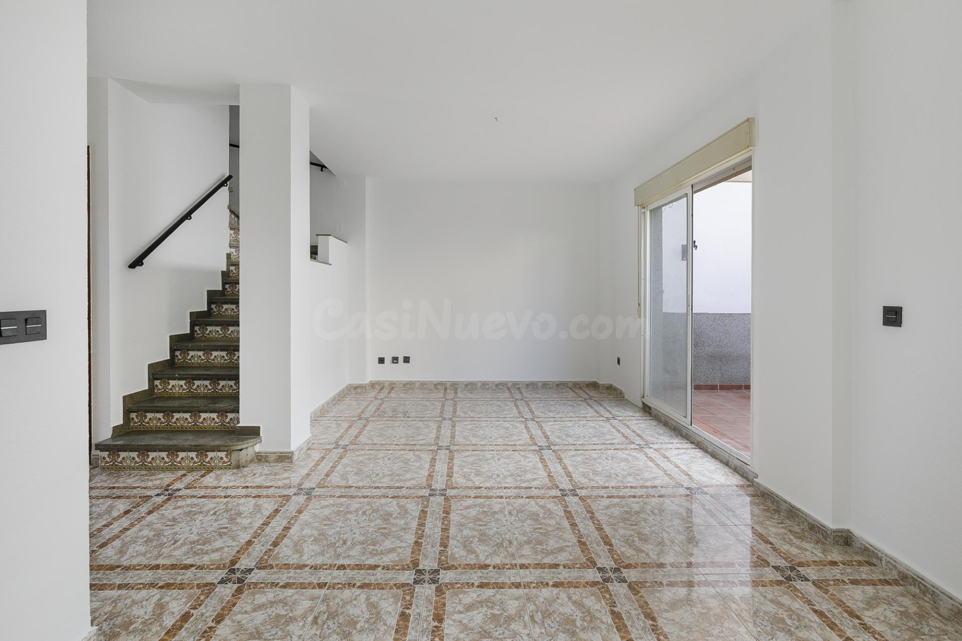 DÚPLEX EN VENTA EN OGIJARES – AMPLITUD, COMODIDAD Y ESPACIOS - foto 4