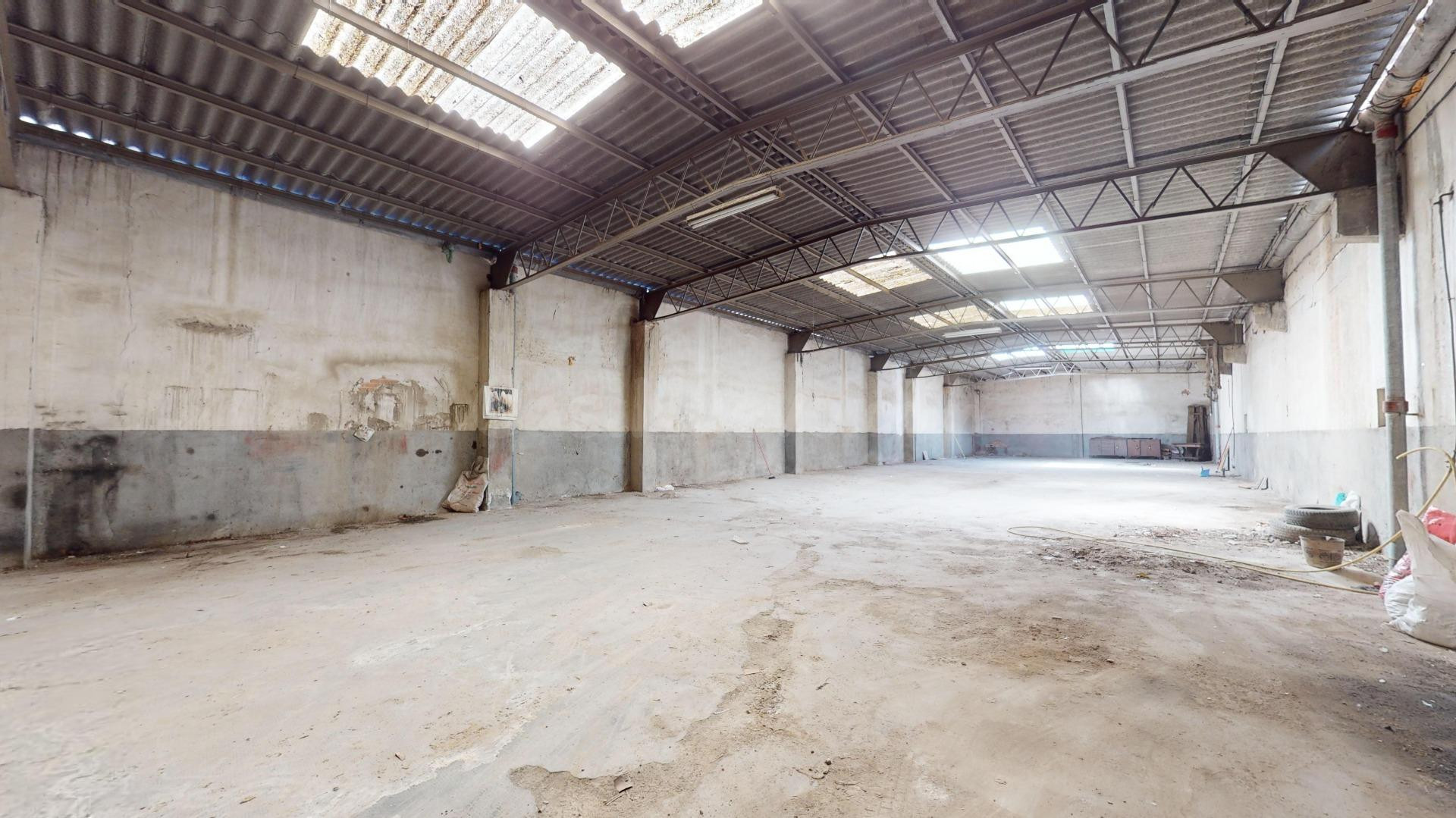 SERVICHECK VENDE NAVE INDUSTRIAL DE 465 MT2 CONSTRUIDOS EN L