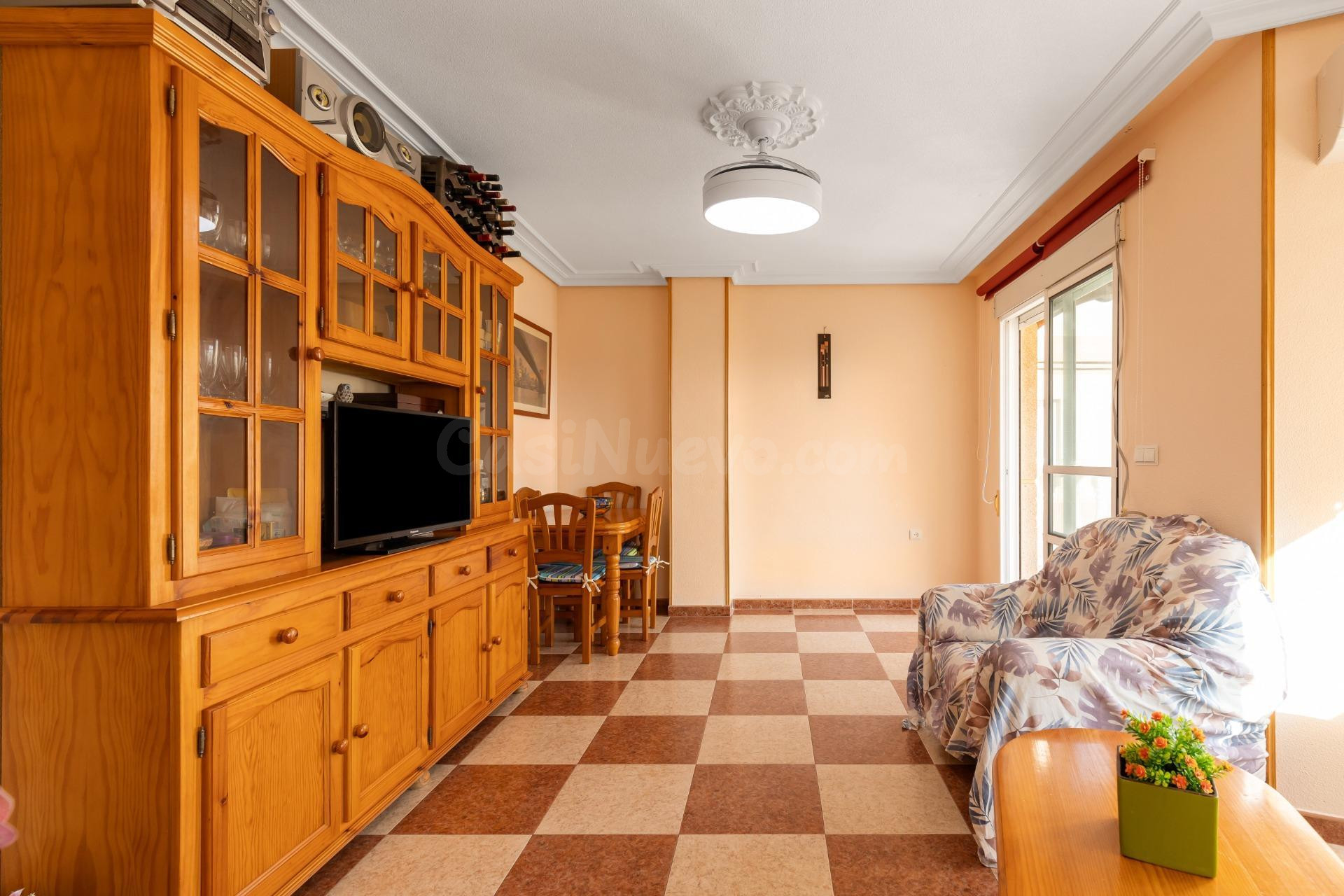 Apartamento de 2 dormitorios a tan solo 100 metros de la pla - foto 5