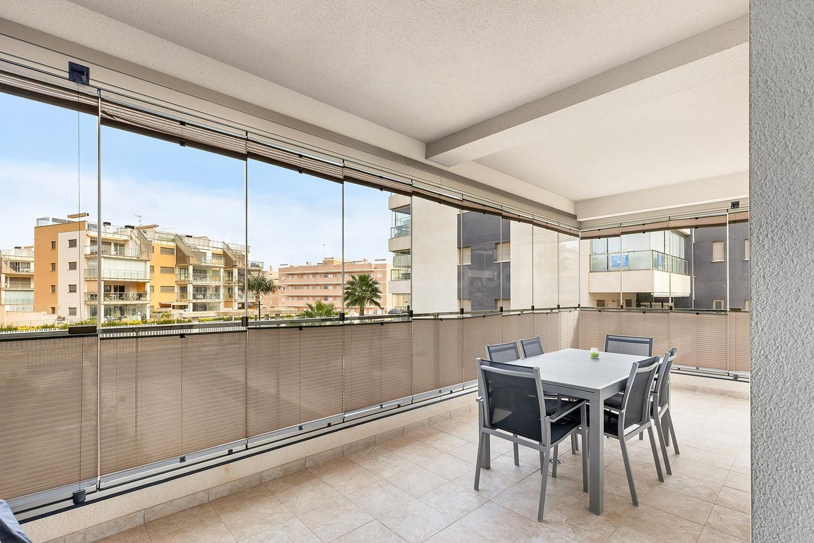 Oportunidad de Reestreno con 3 dorm 2 baños - foto 2