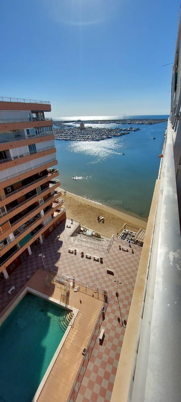 ️ ESTUPENDO PISO TOTALMENTE REFORMADO CON ACCESO DIRECTO A L - foto 3