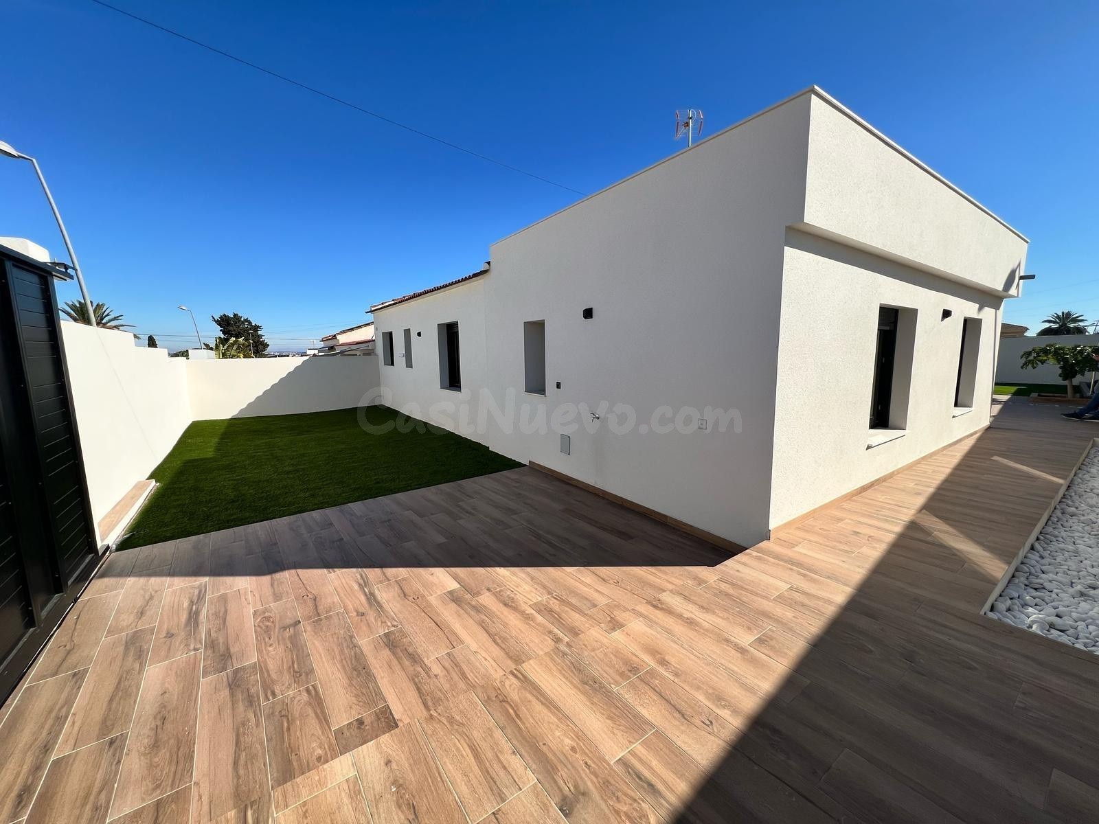 CHALET REFORMADO CON PISCINA EN LOS BALCONES - foto 3