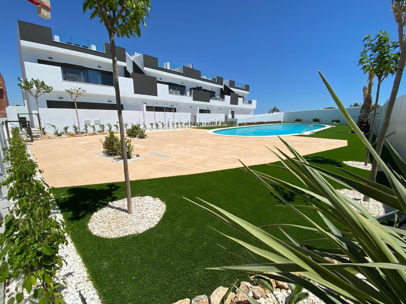 Fantástico residencial en Torrevieja - foto 3