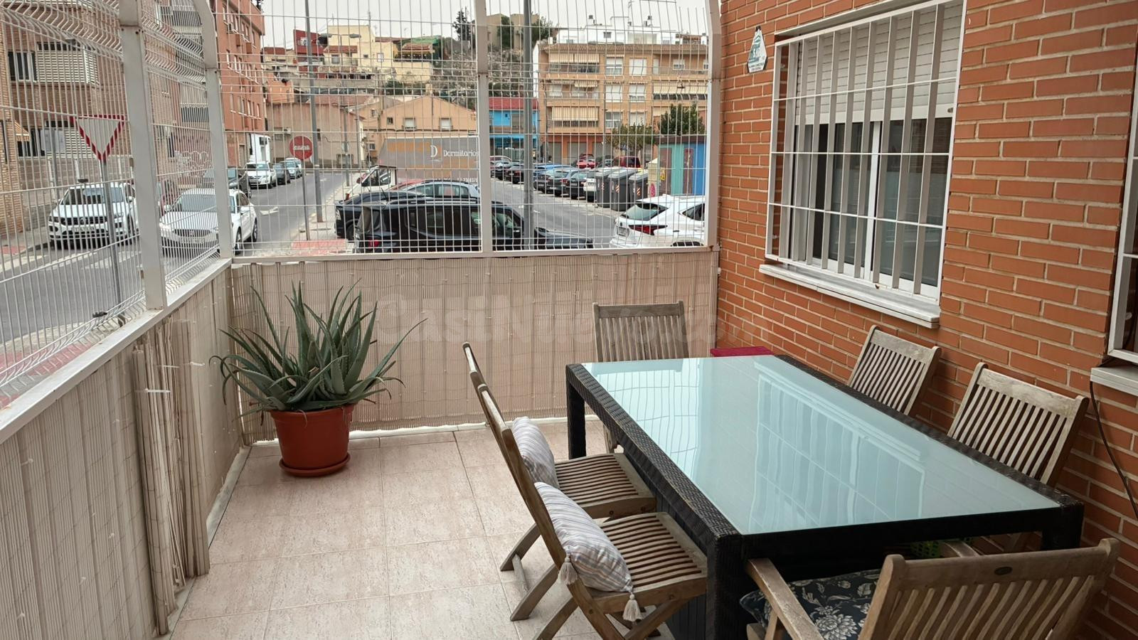 Tu Buena Casa te ofrece este piso en planta baja en Calle Historiador Antonio Solís