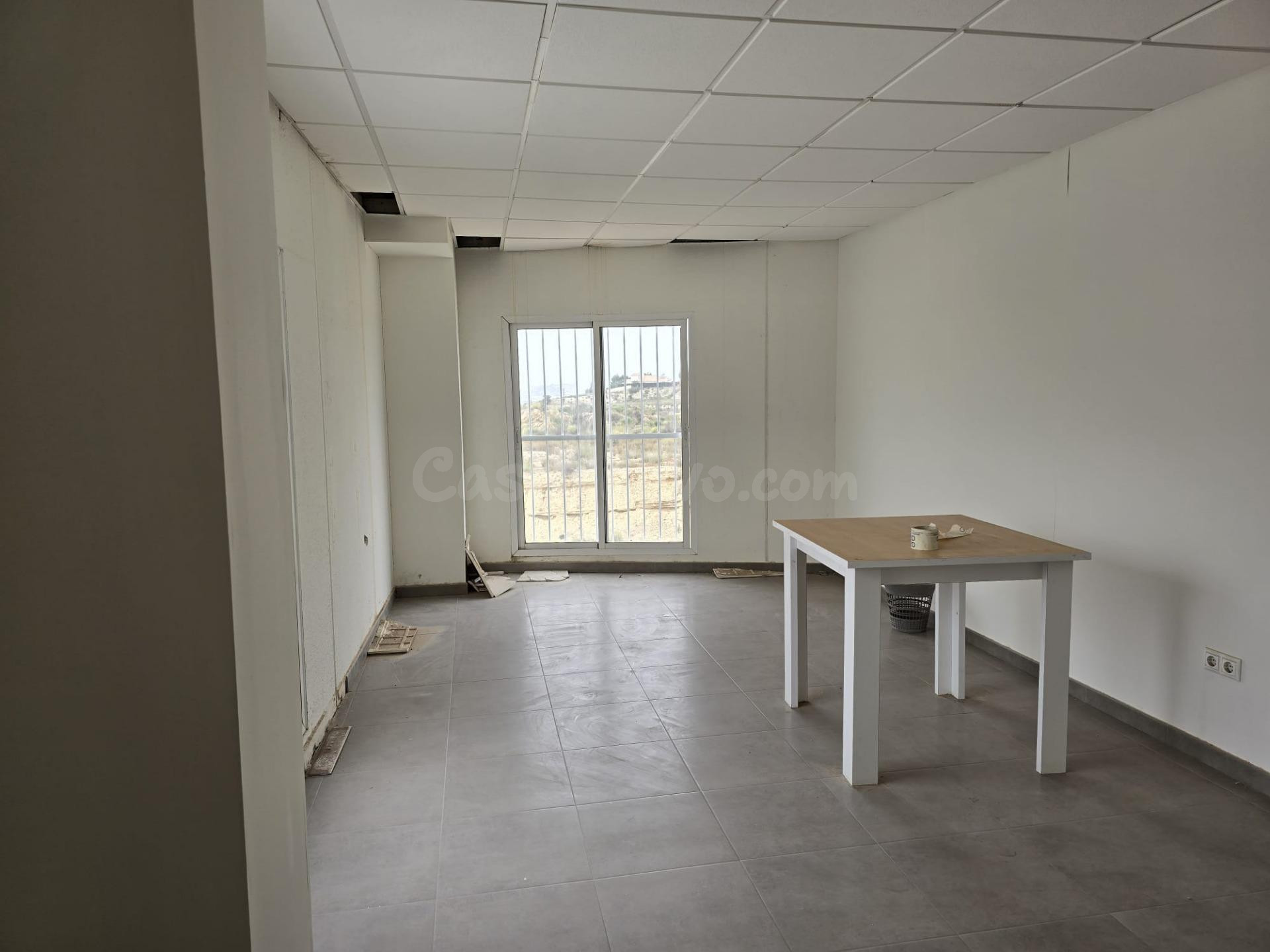 Nave industrial con presencia y funcionalidad LA POLVORISTA - foto 4