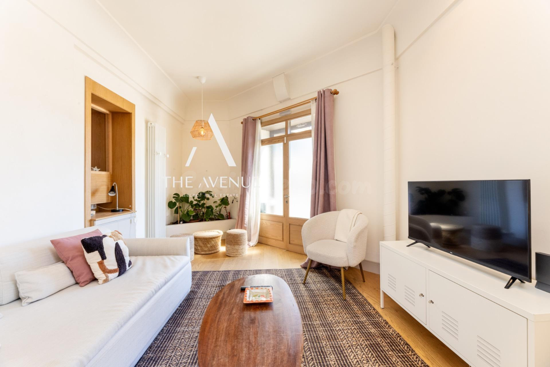 Piso reformado y con licencia turística a la venta en Argüel - foto 4