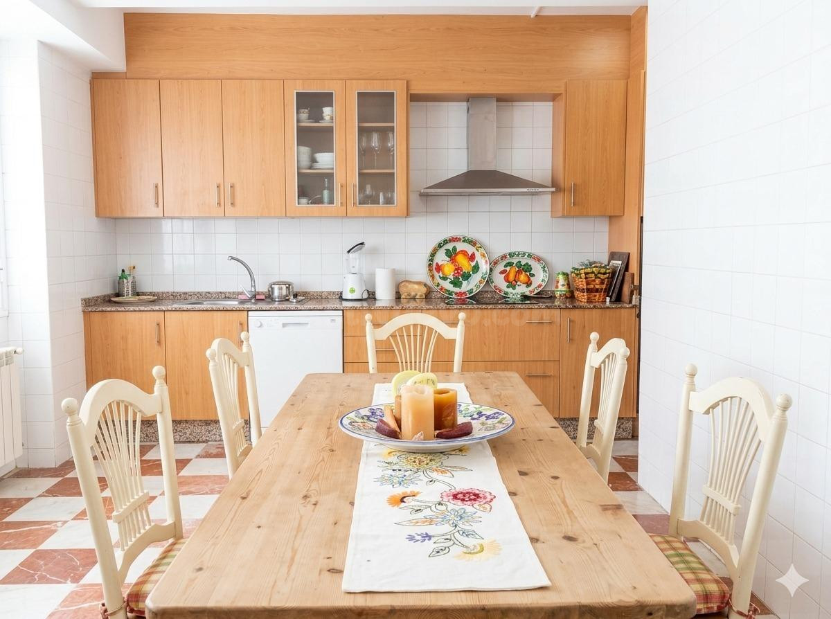 VIVIENDA CON MAS DE 100M2 EN EL CENTRO DE RIBEIRA - foto 2