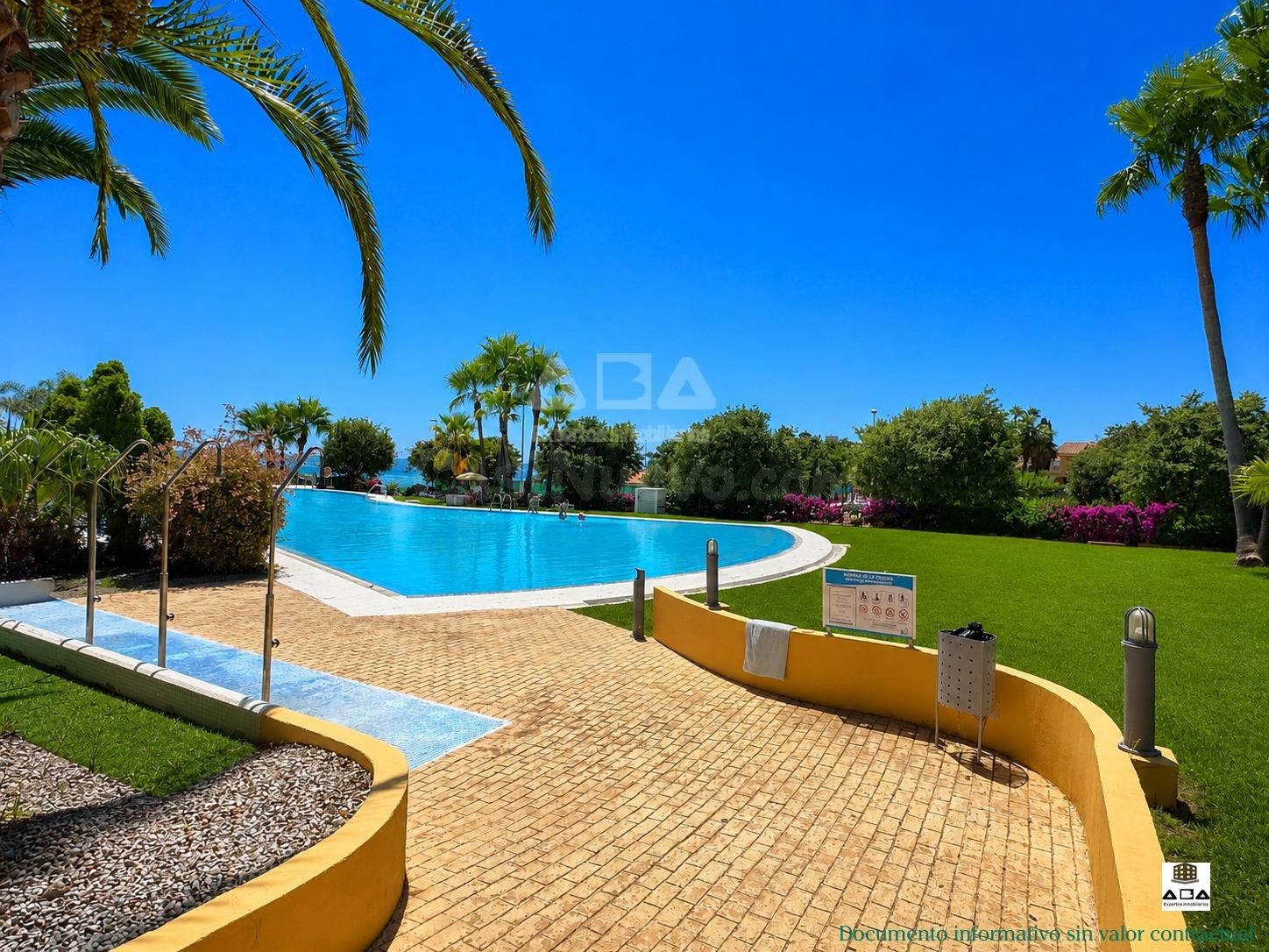 🌅 Bajo de Lujo con Jardín Privado en Primera Línea: Alcossebre Beach Resort | ABA Expertos Inmobiliarios. - foto 4