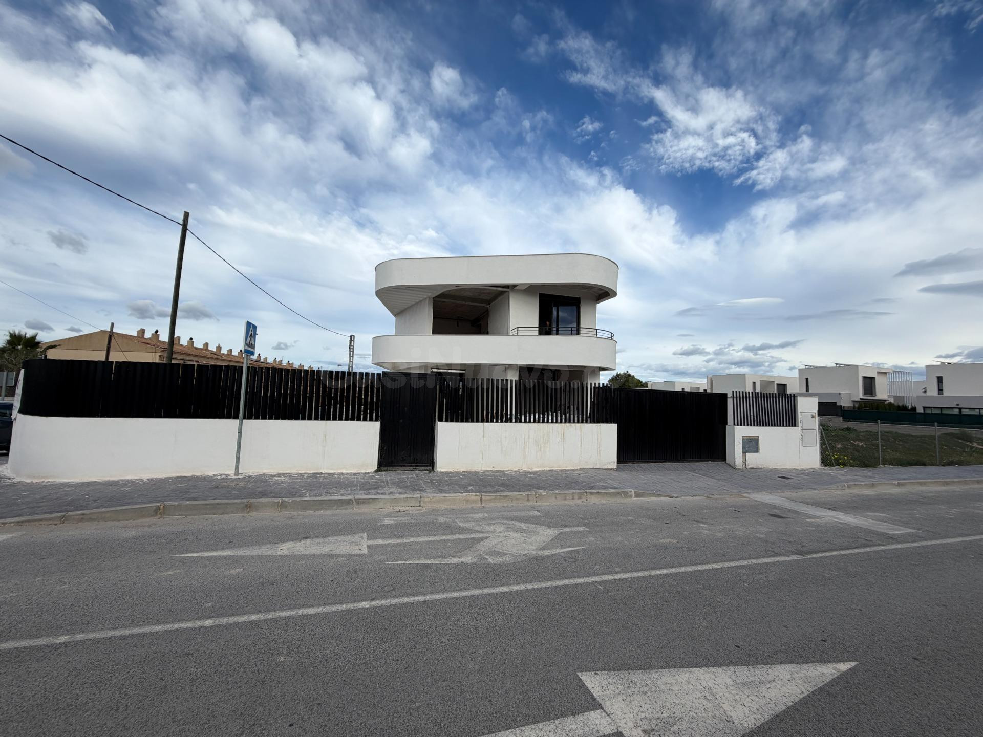 CHALET EN LA FONT A ESTRENAR - foto 5